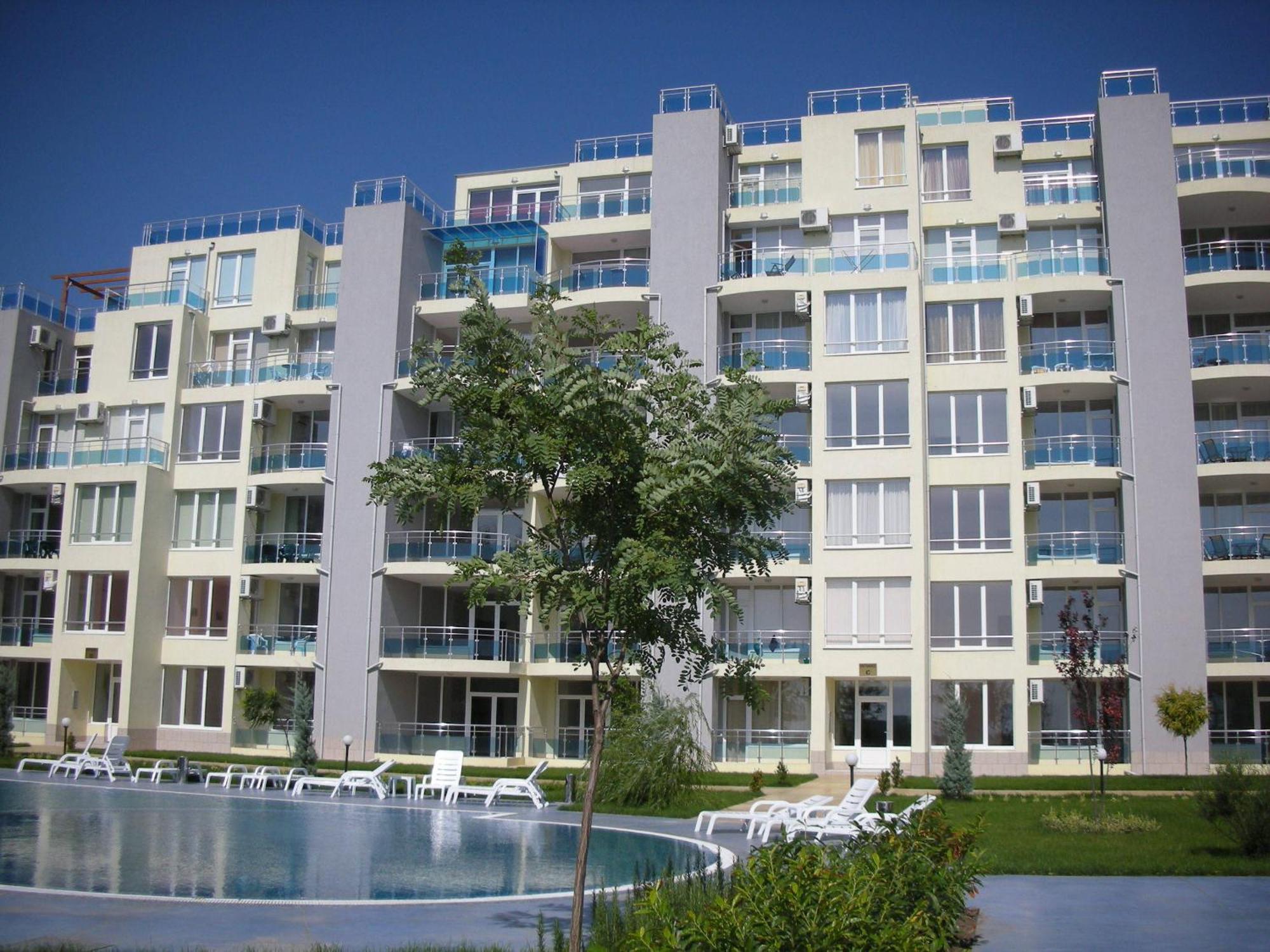 Oasis Suites Apartments And Studios Ravda Exteriör bild