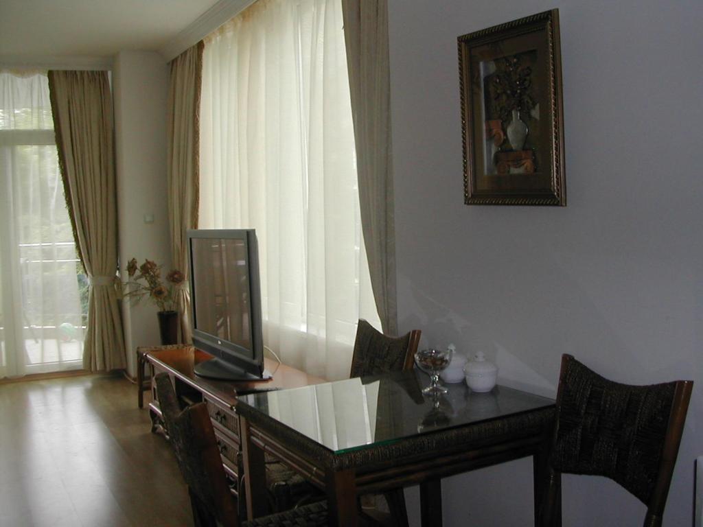 Oasis Suites Apartments And Studios Ravda Rum bild