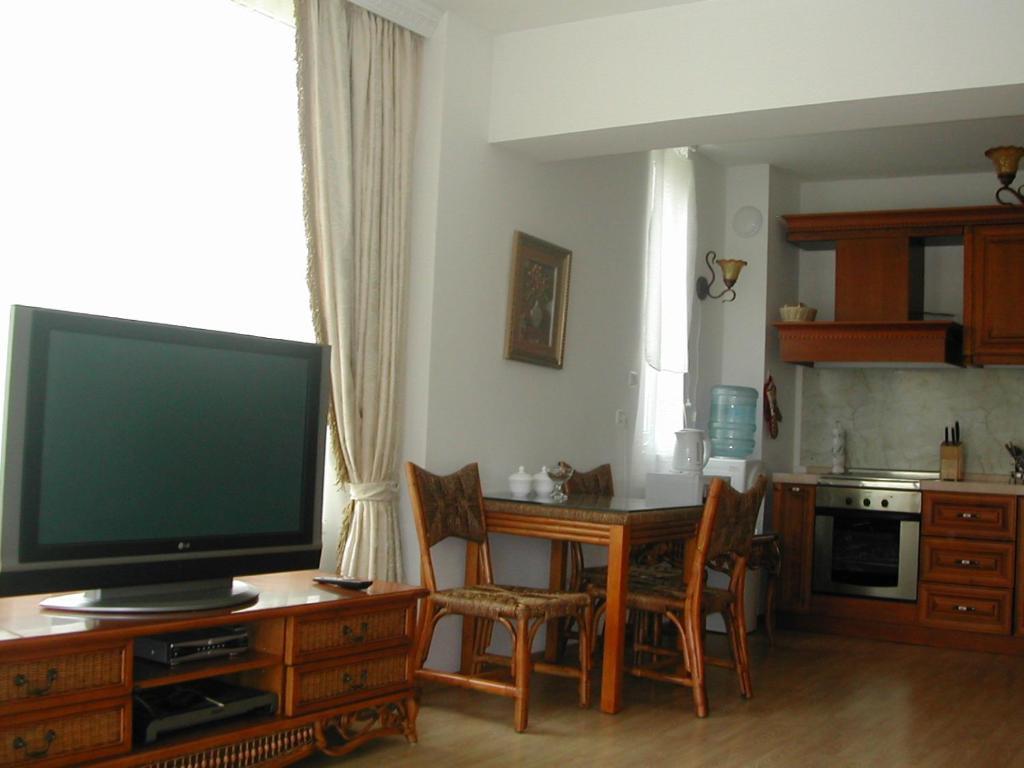 Oasis Suites Apartments And Studios Ravda Rum bild