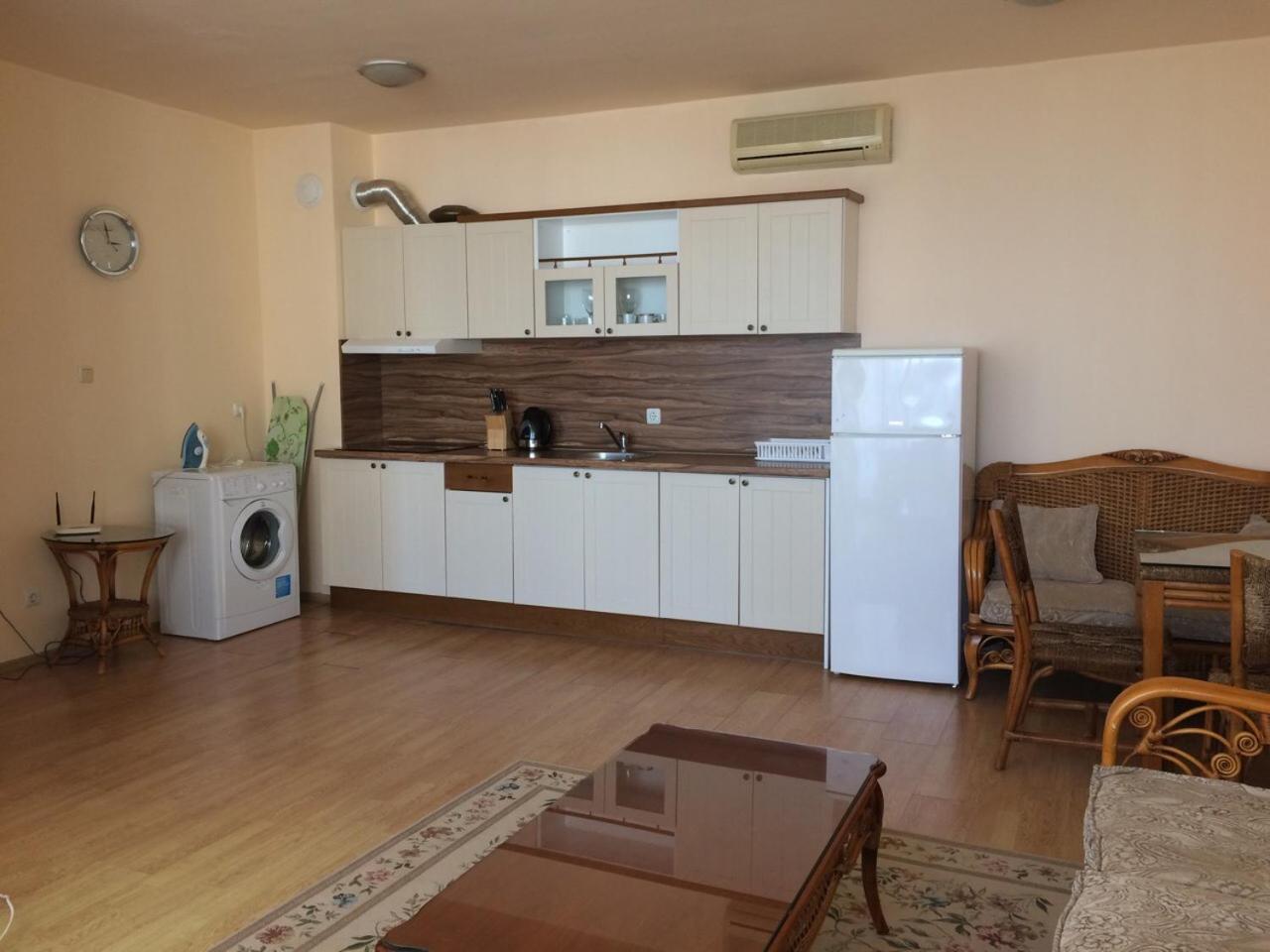 Oasis Suites Apartments And Studios Ravda Exteriör bild